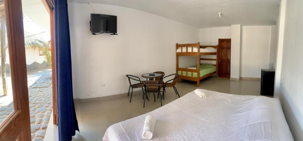 Inkawasi Hotel Los Órganos Екстериор снимка